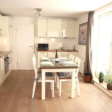 Viktoriastrasse 6, Whg.16, V.-residenz Apartment *